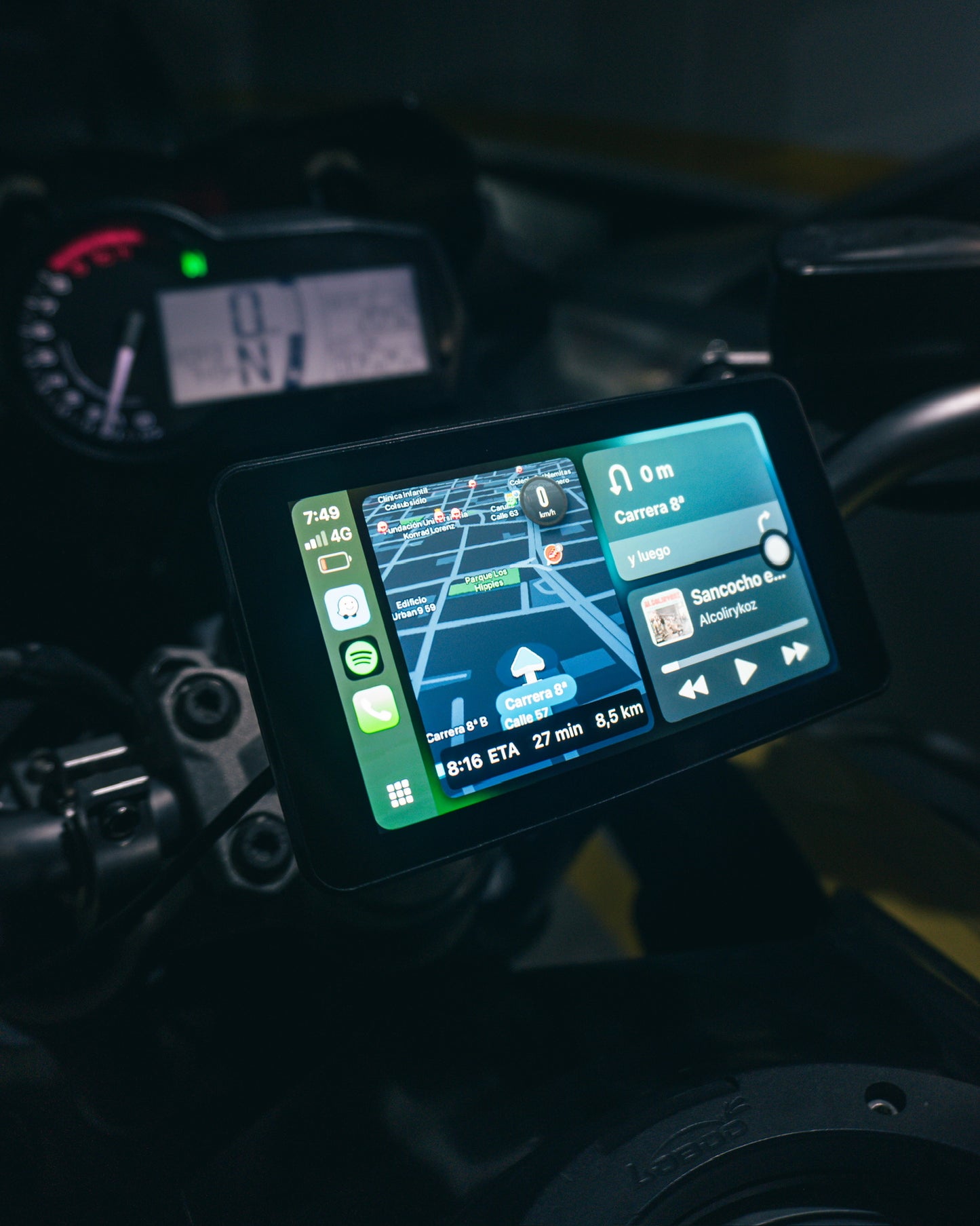 Pantalla 5" navegador inteligente CarPlay y Android Auto para Motos- Universal - Compatible con BMW GS, KTM, Royal Enfield, y más